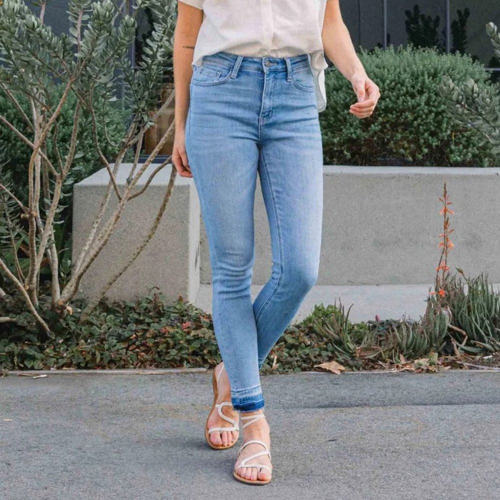 *NEW* Vervet by Flying Monkey High-Rise Button Up Skinny Jeans